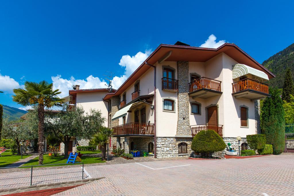 טיניאלה Villa Mariarosa Apartments מראה חיצוני תמונה