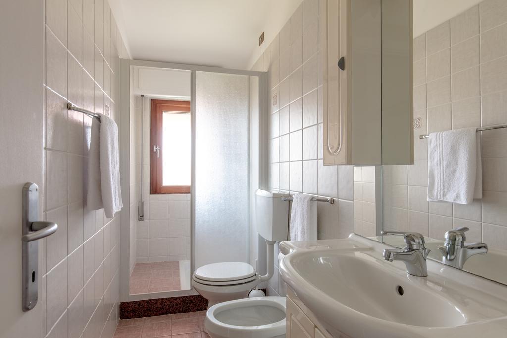 טיניאלה Villa Mariarosa Apartments מראה חיצוני תמונה
